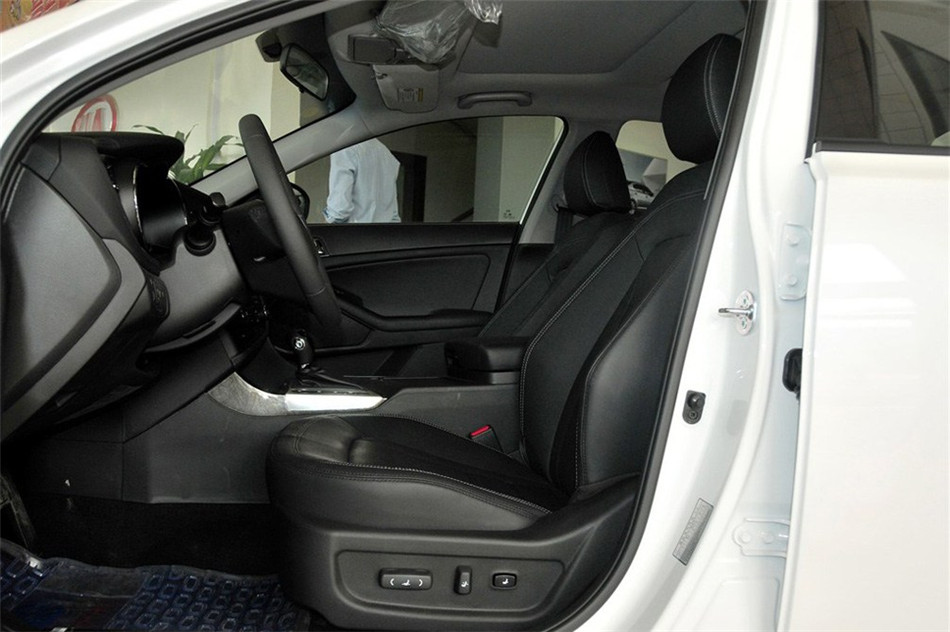 K5 2012 2.0L AT DLX ռ