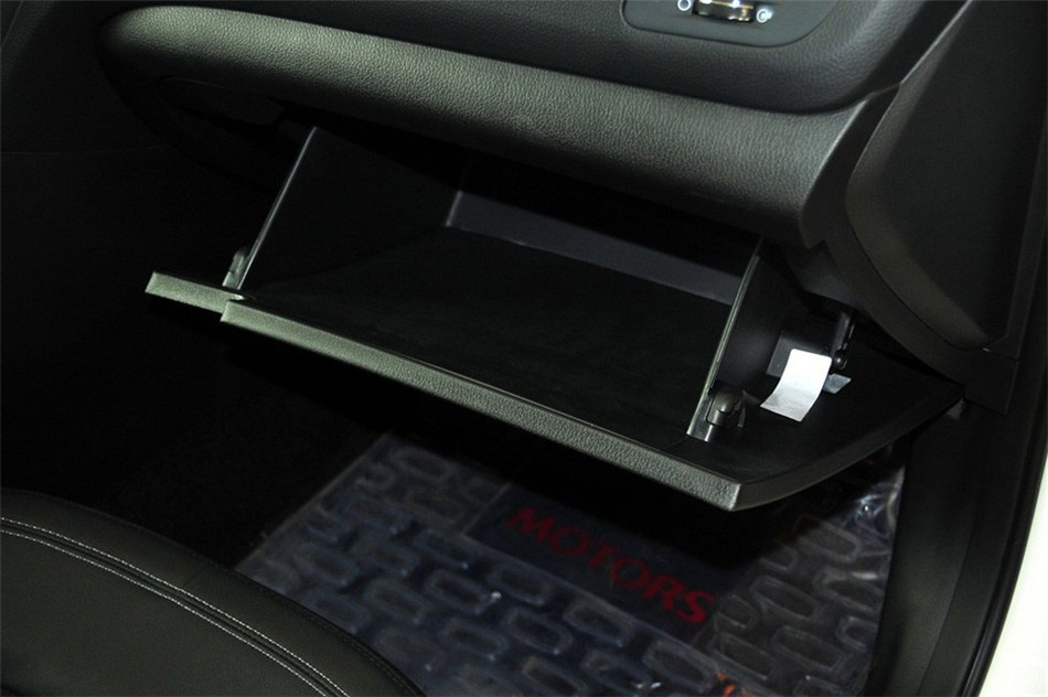 起亚K5 2012款 2.0L AT DLX 内饰