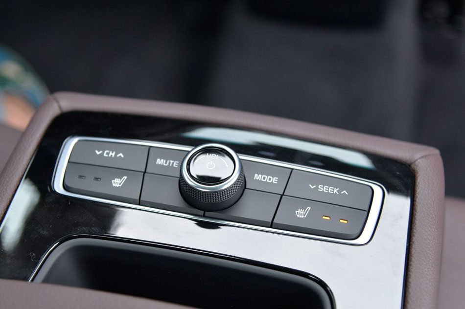 2016 1.6T ԶPREMIUM οռ