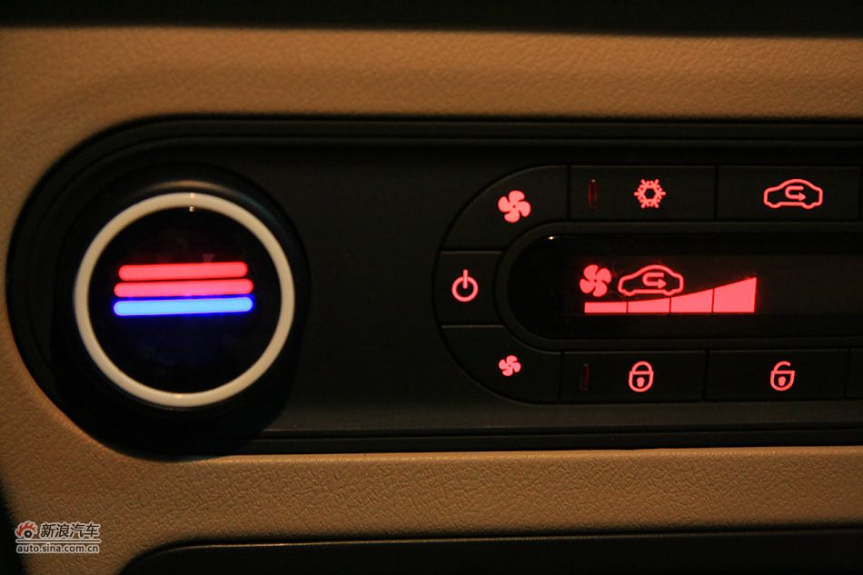 MG3内饰功能图片