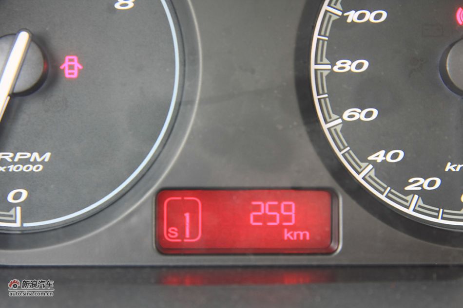 MG3内饰功能图片