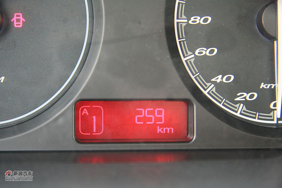 MG3内饰功能图片