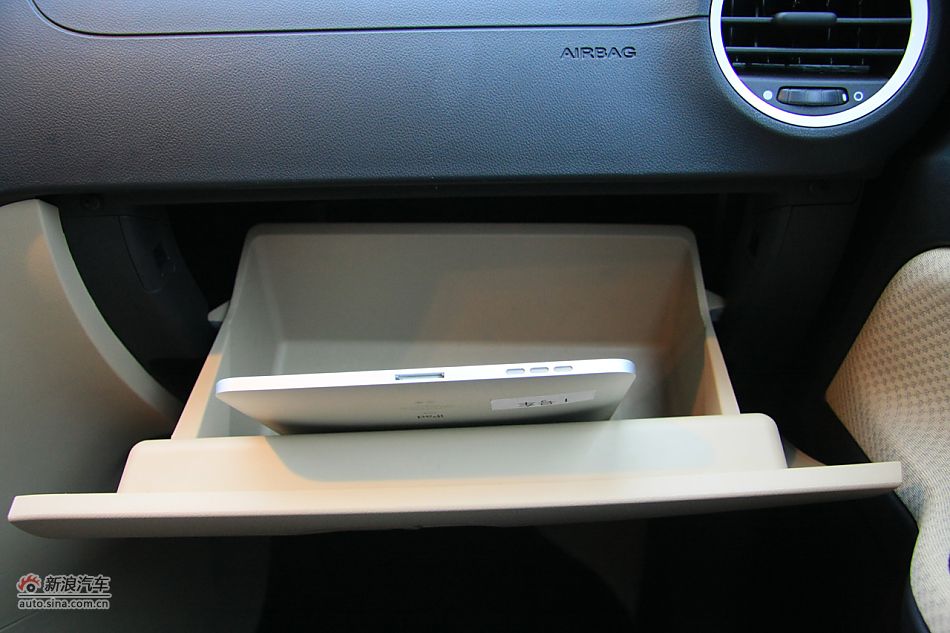 MG3座椅空间图片