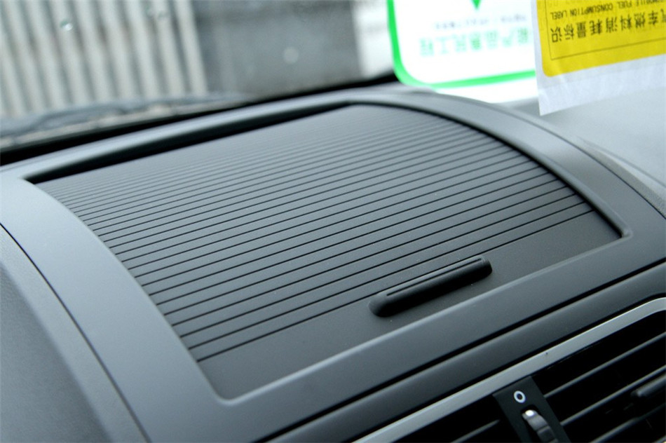 MG3 2013款 1.3L AT 舒适版 内饰