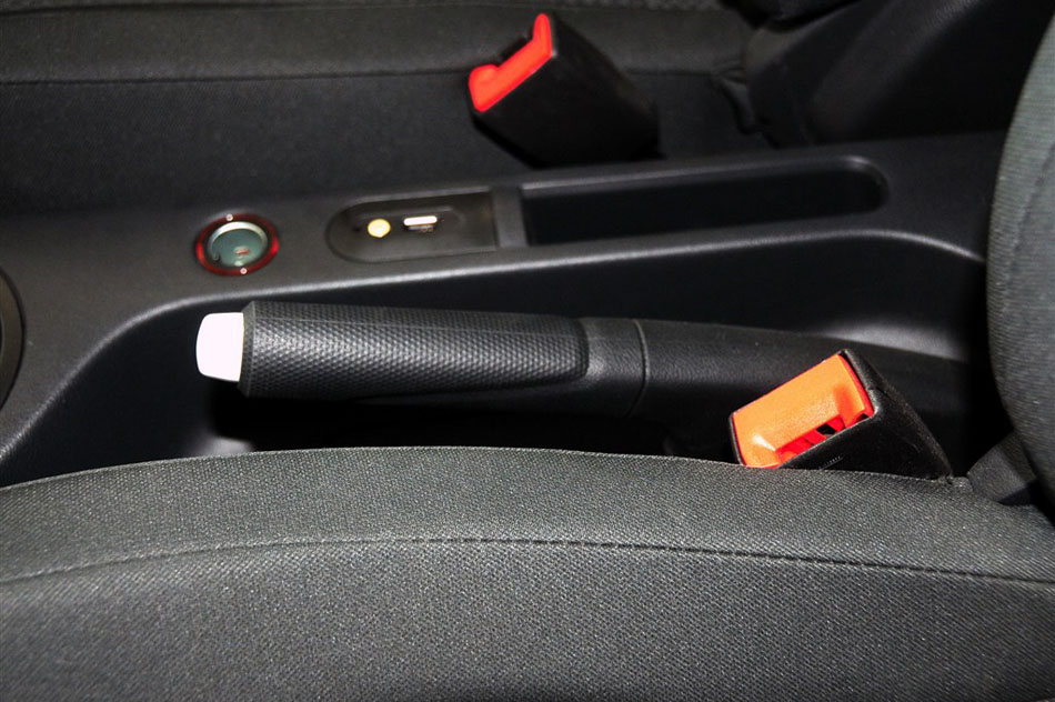 2013款 1.5L 手动超值版 内饰