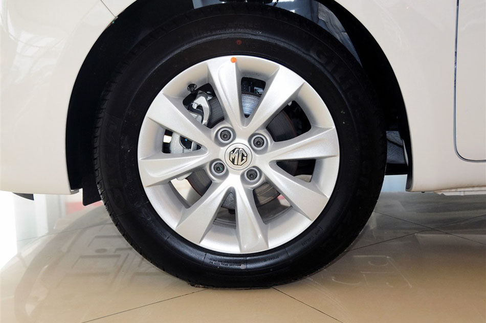 2013款 1.5L 手动超值版 细节