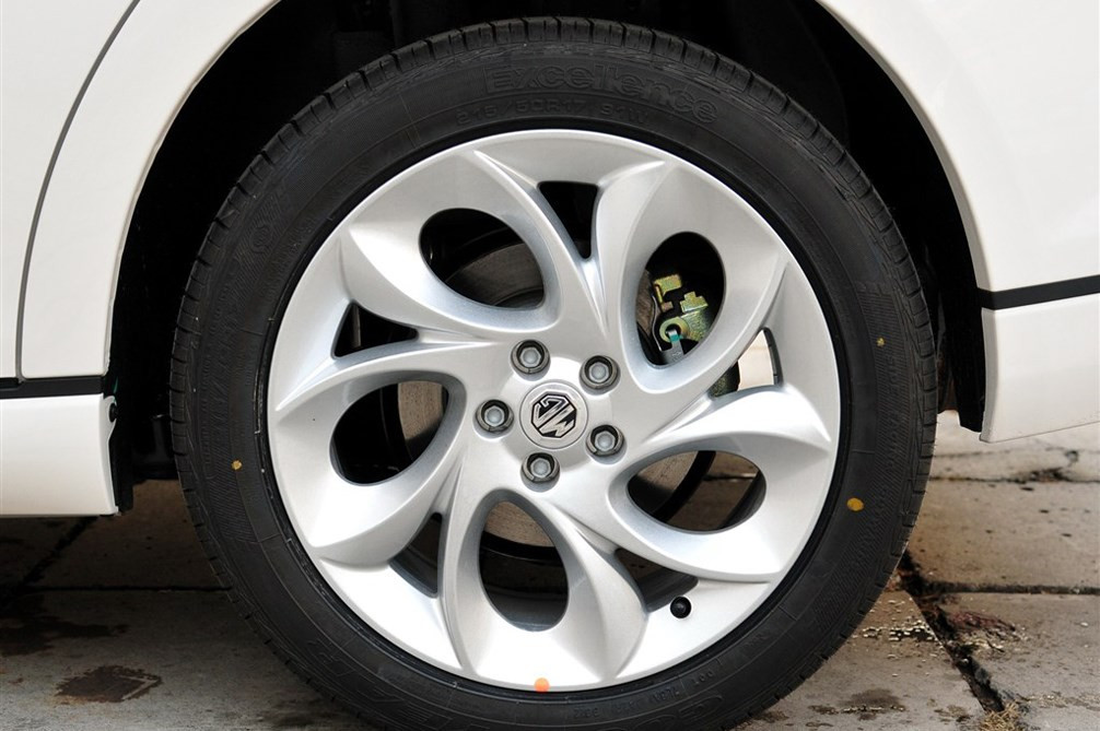 掀背 2013款 1.8T MT GT超值版 细节