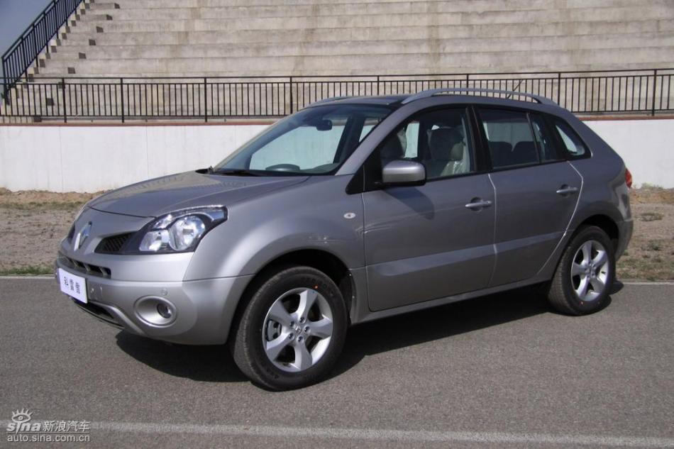新浪试驾雷诺科雷傲外观实拍图