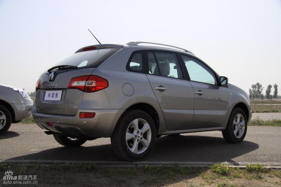 新浪试驾雷诺科雷傲外观实拍图