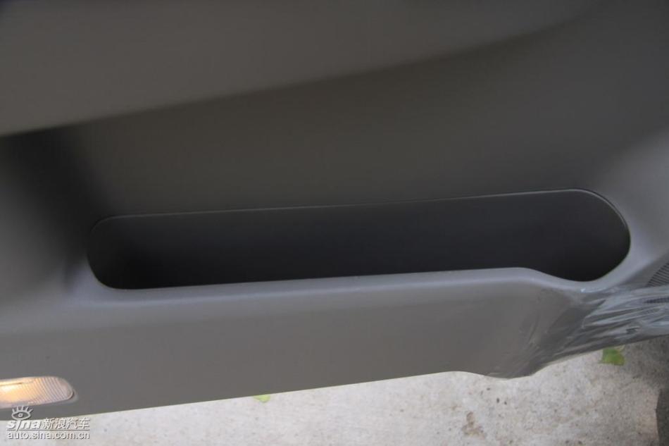 新浪试驾雷诺科雷傲内饰实拍图