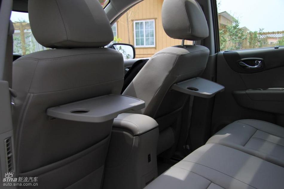新浪试驾雷诺科雷傲内饰实拍图