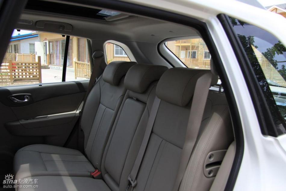 新浪试驾雷诺科雷傲内饰实拍图