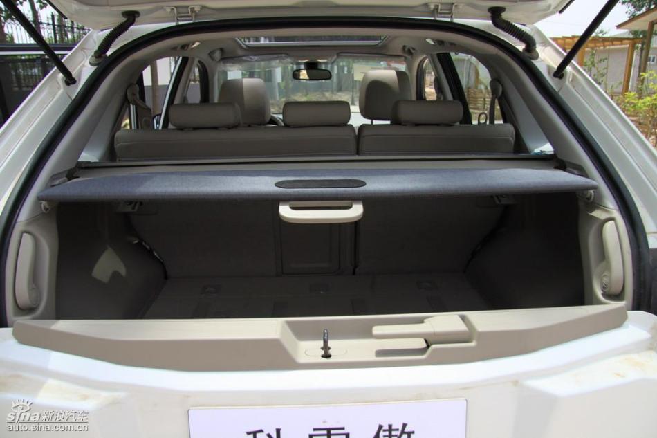 新浪试驾雷诺科雷傲内饰实拍图