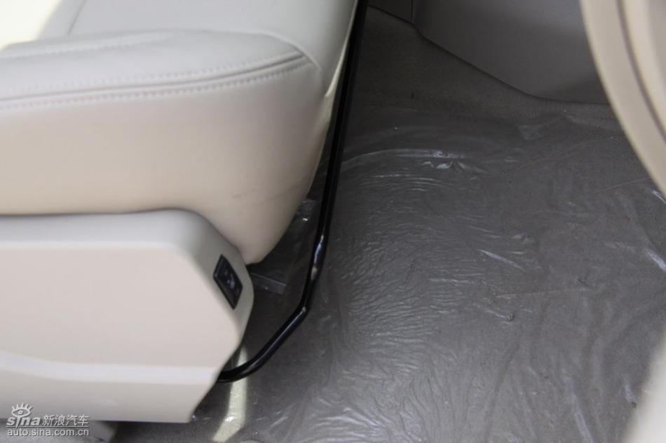 新浪试驾雷诺科雷傲内饰实拍图