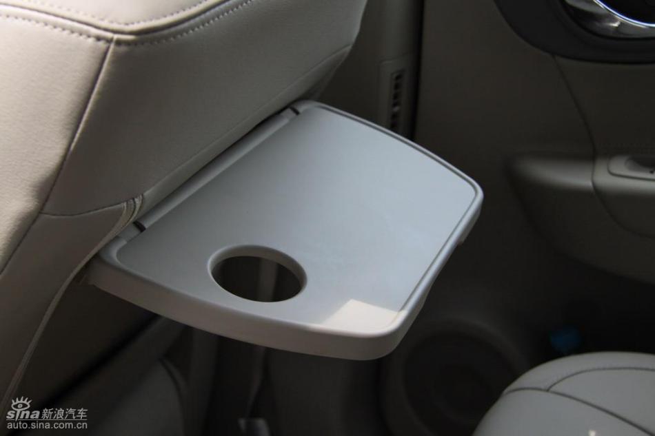 新浪试驾雷诺科雷傲内饰实拍图