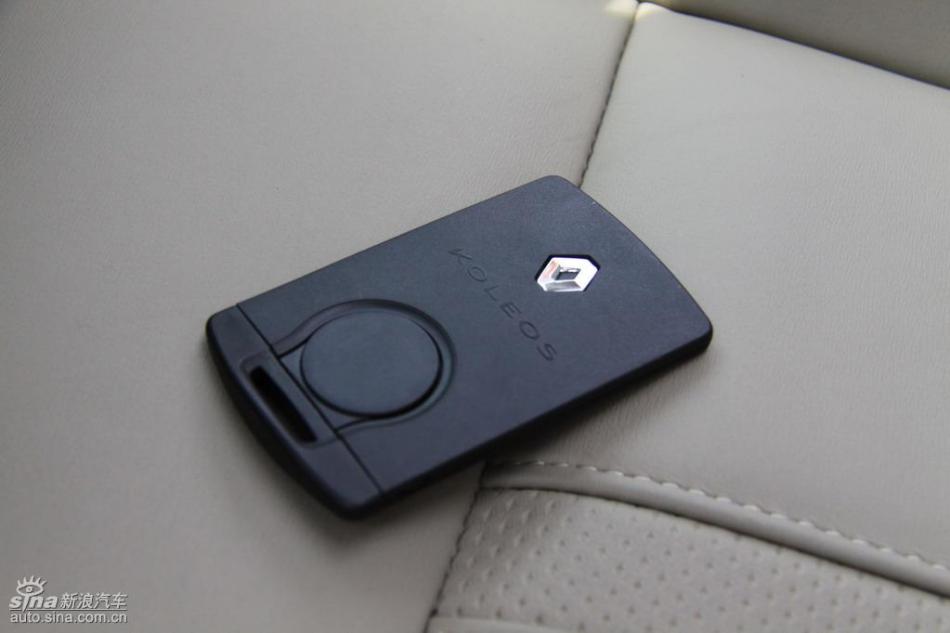 新浪试驾雷诺科雷傲内饰实拍图