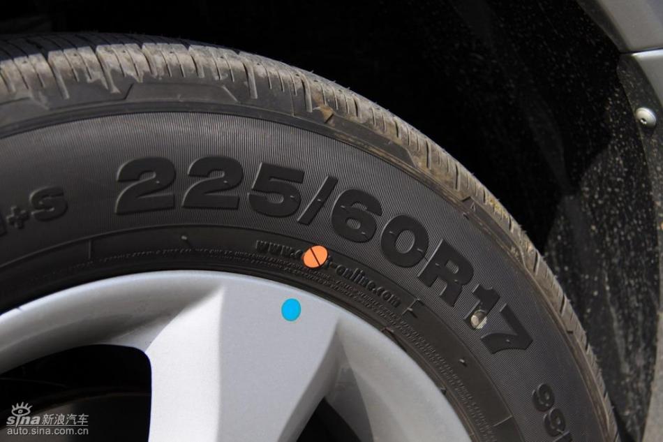 新浪试驾雷诺科雷傲外观实拍图