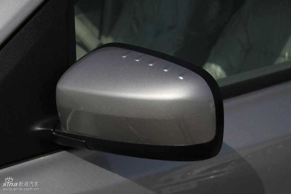 新浪试驾雷诺科雷傲外观实拍图