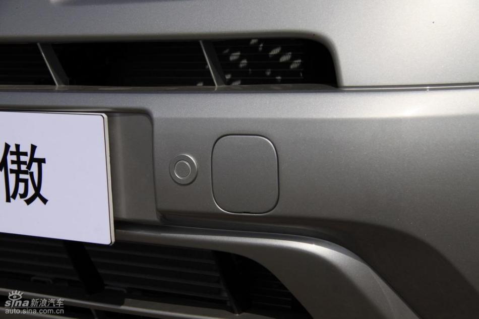 新浪试驾雷诺科雷傲外观实拍图