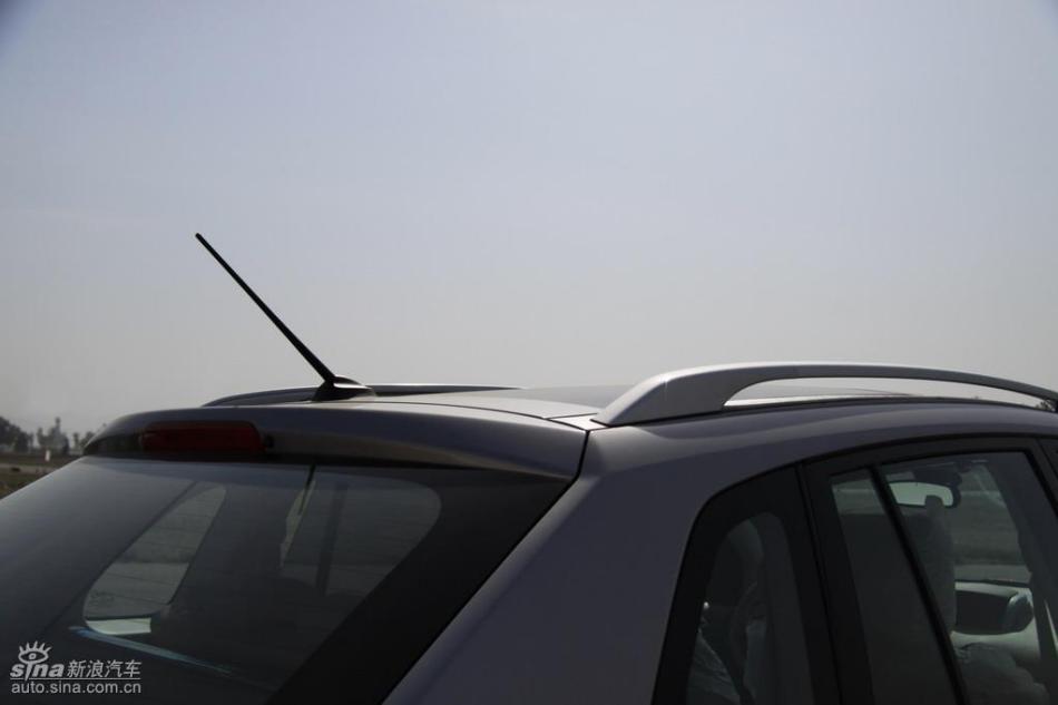 新浪试驾雷诺科雷傲外观实拍图
