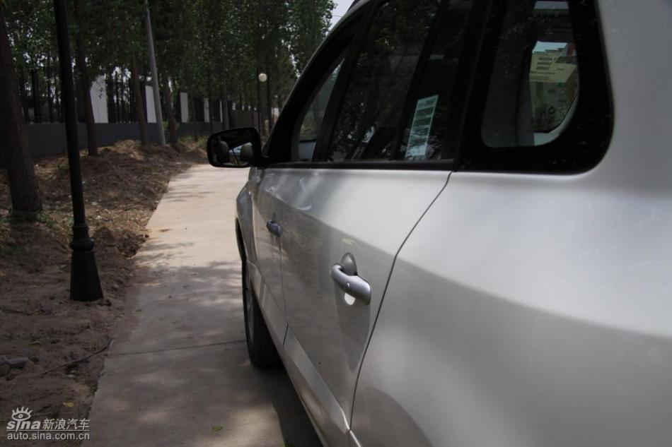 新浪试驾雷诺科雷傲外观实拍图