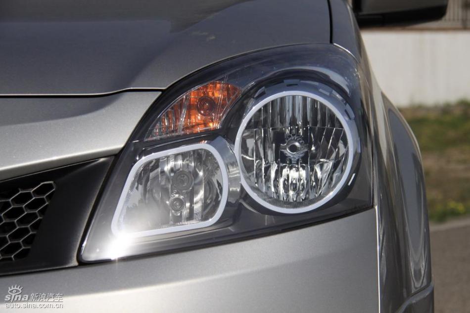 新浪试驾雷诺科雷傲外观实拍图