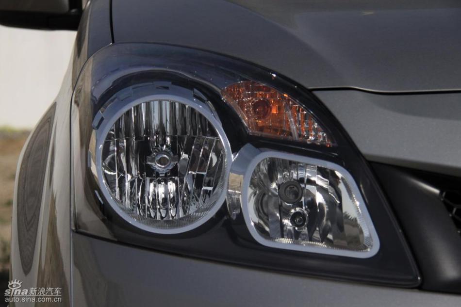 新浪试驾雷诺科雷傲外观实拍图