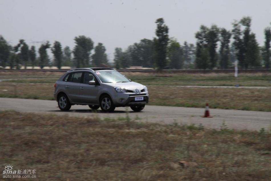 雷诺科雷傲试车实拍图