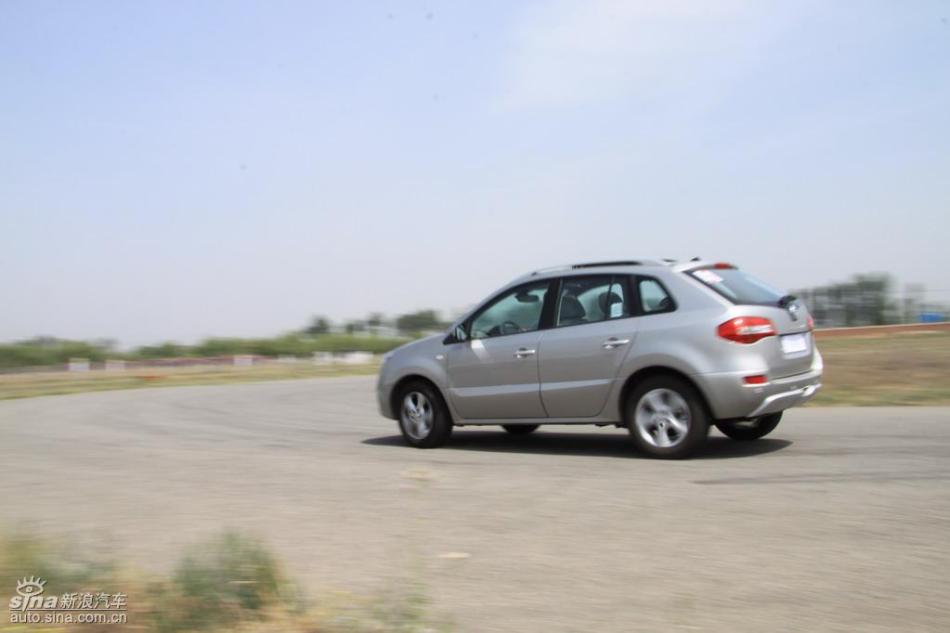雷诺科雷傲试车实拍图