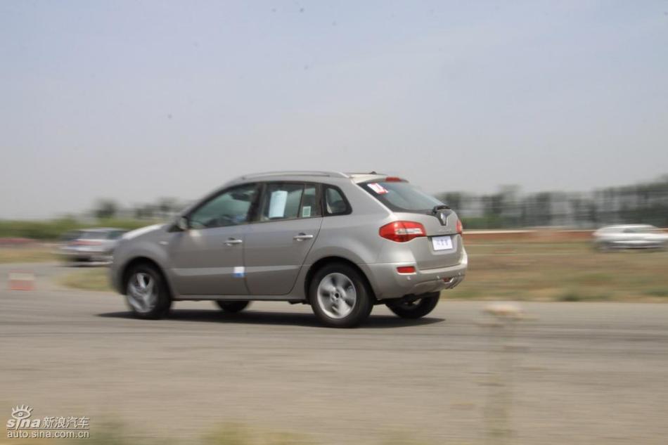 雷诺科雷傲试车实拍图