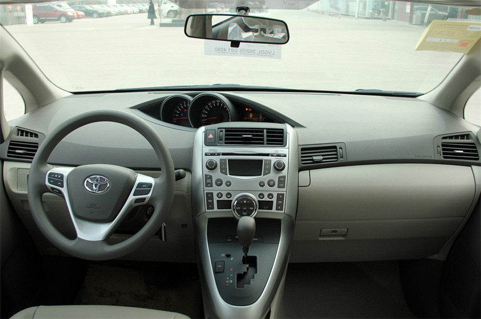 2012款逸致1.8L CVT舒适多功能版