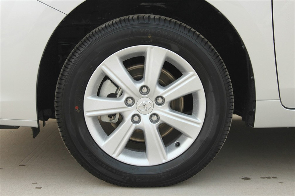 2012款逸致1.8L CVT舒适多功能版