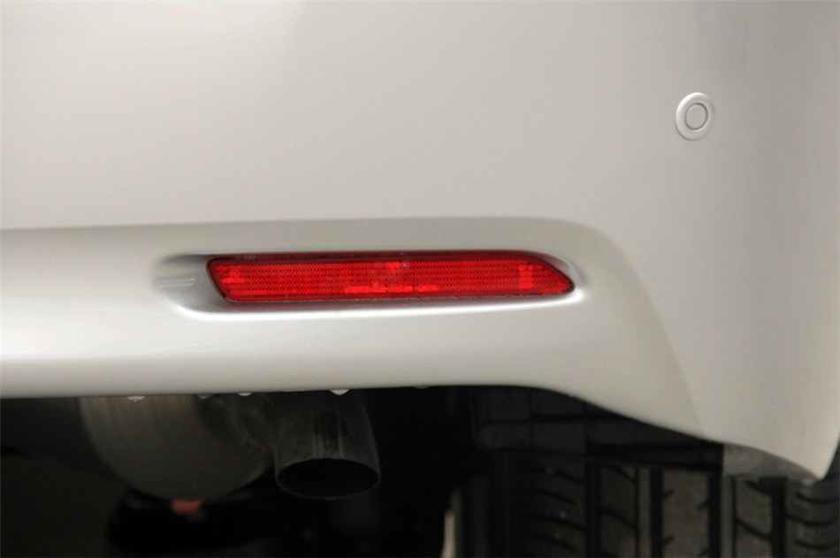 2012款逸致1.8L CVT舒适多功能版