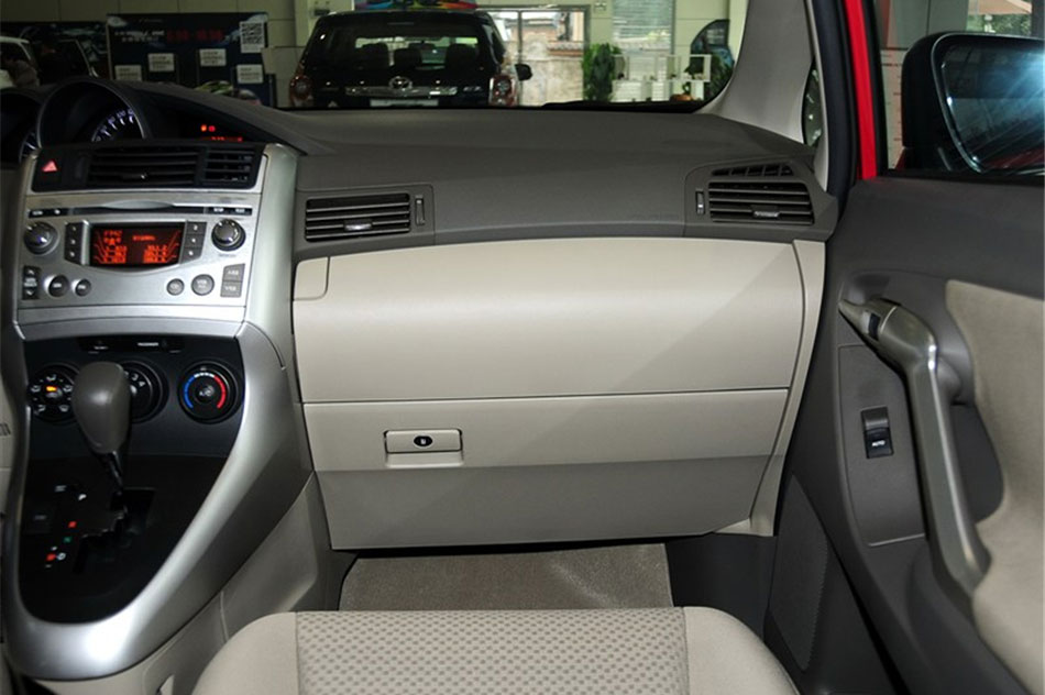 2014款逸致180E CVT精英版