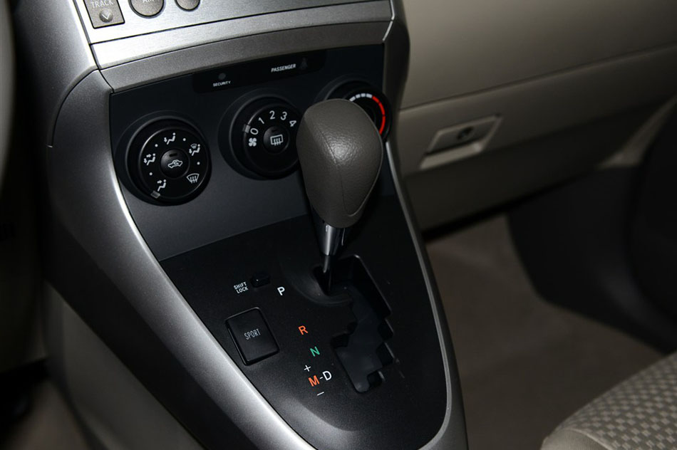 2015款 180E CVT跨界版 内饰