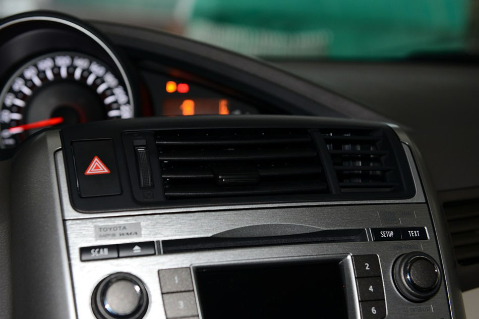 2015款 180E CVT跨界版 内饰