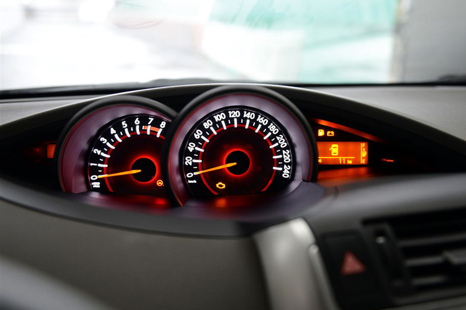 2015款 180E CVT跨界版 内饰