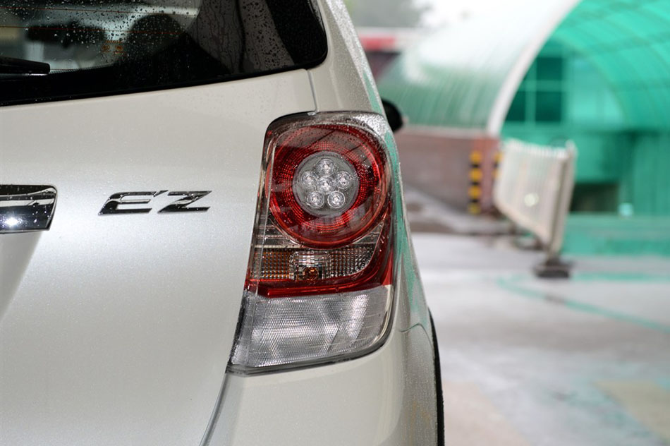 2015款 180E CVT跨界版 细节