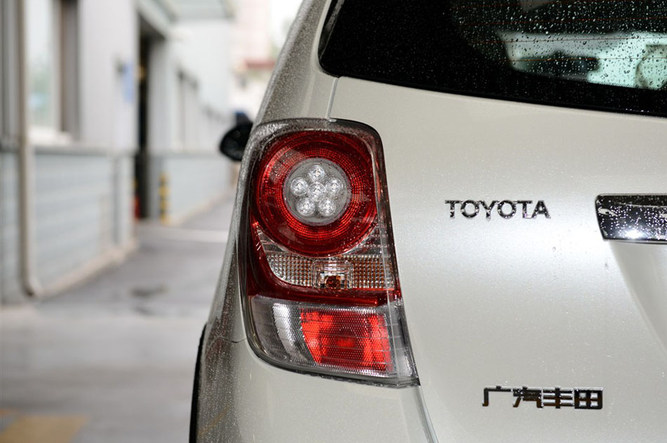 2015款 180E CVT跨界版 细节