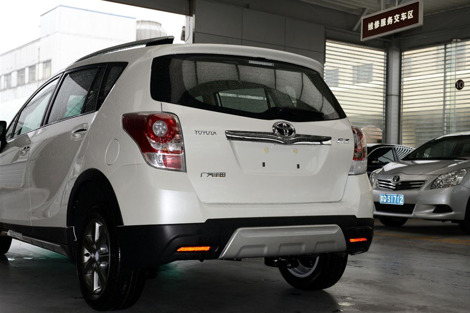 2015款 180E CVT跨界版 细节