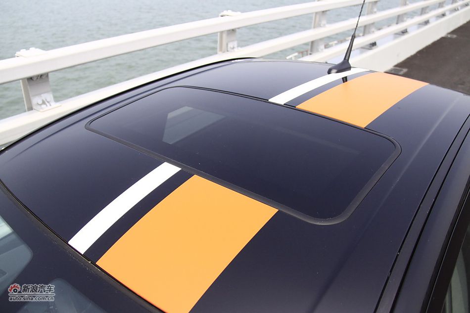 爱唯欧三厢外观细节