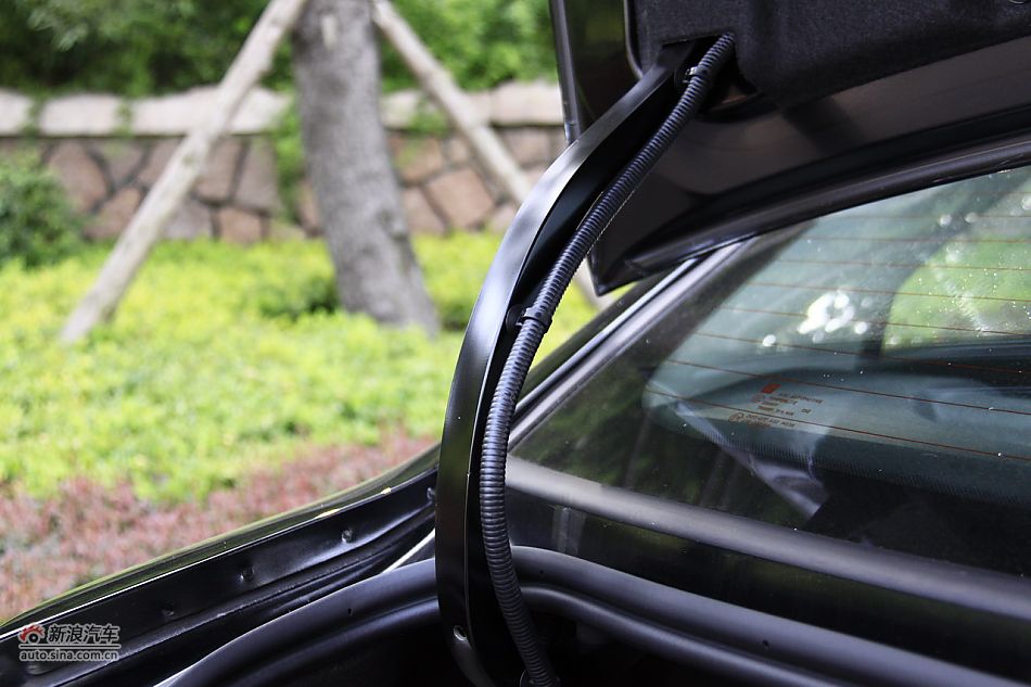 爱唯欧三厢其他细节