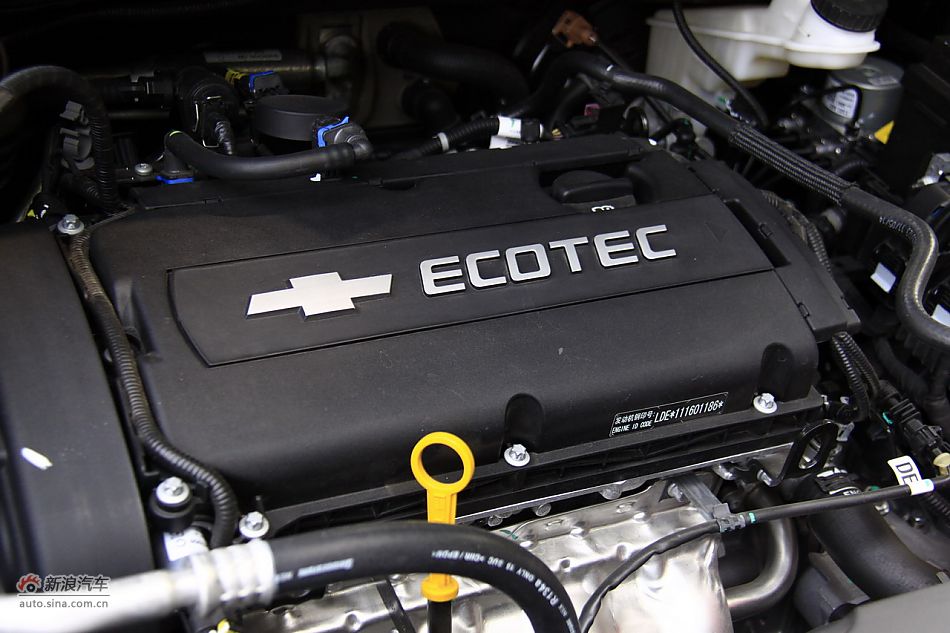 爱唯欧三厢发动机