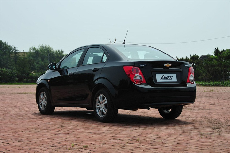 爱唯欧 三厢 2011款 1.4L MT SE 外观