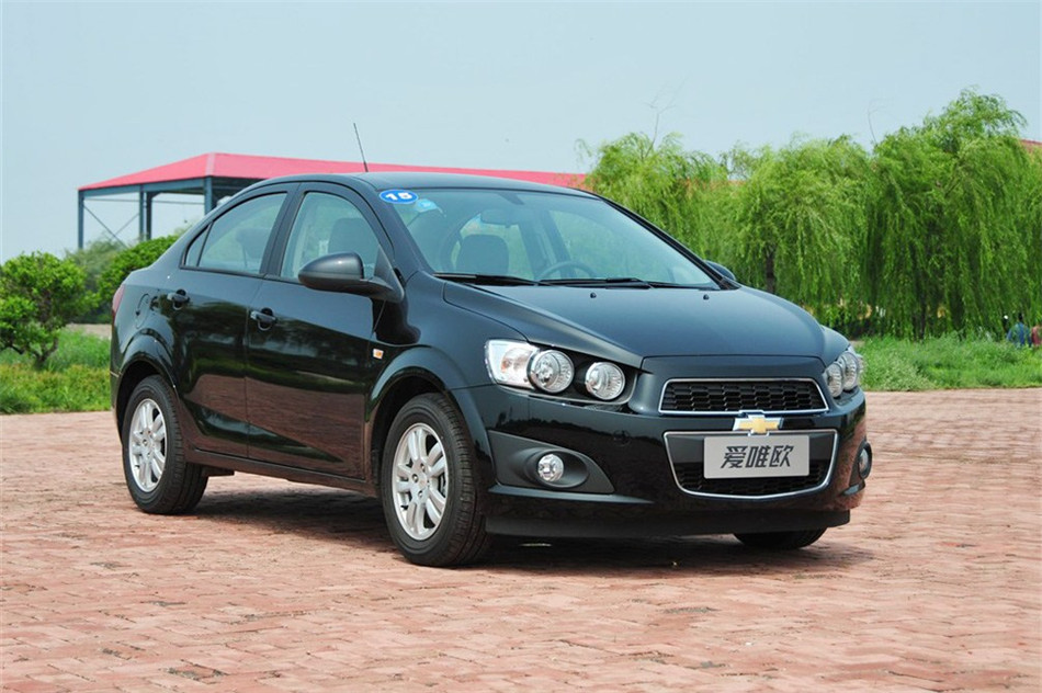 爱唯欧 三厢 2011款 1.4L MT SE 外观