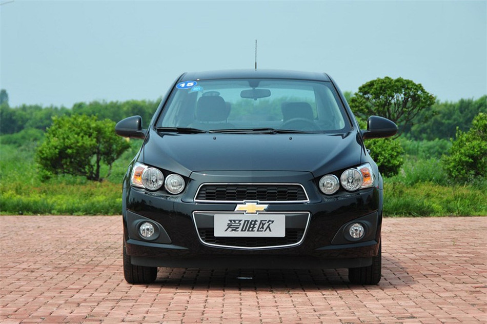 爱唯欧 三厢 2011款 1.4L MT SE 外观