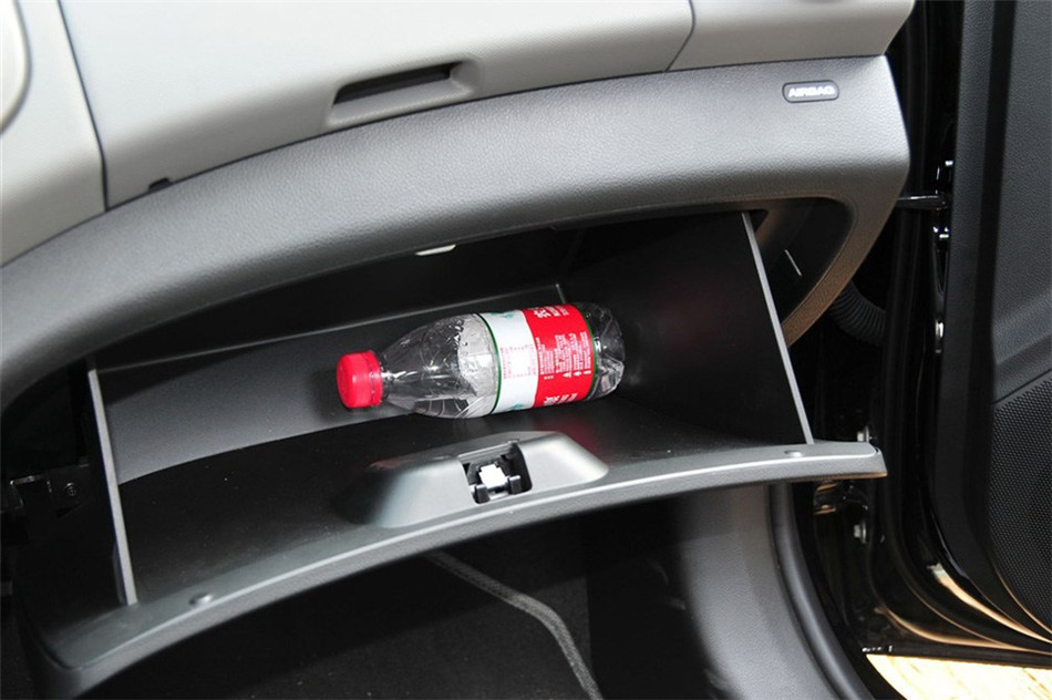 爱唯欧 三厢 2011款 1.4L MT SE 