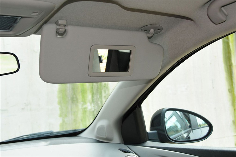 爱唯欧 三厢 2011款 1.4L MT SE 