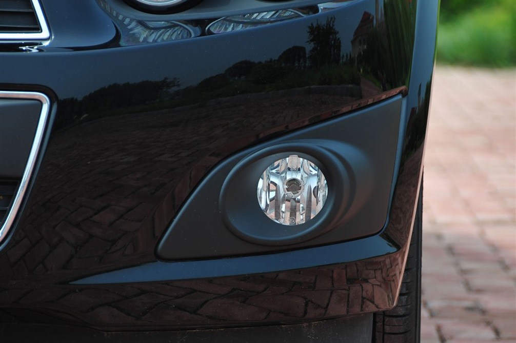 爱唯欧 三厢 2011款 1.4L MT SE 