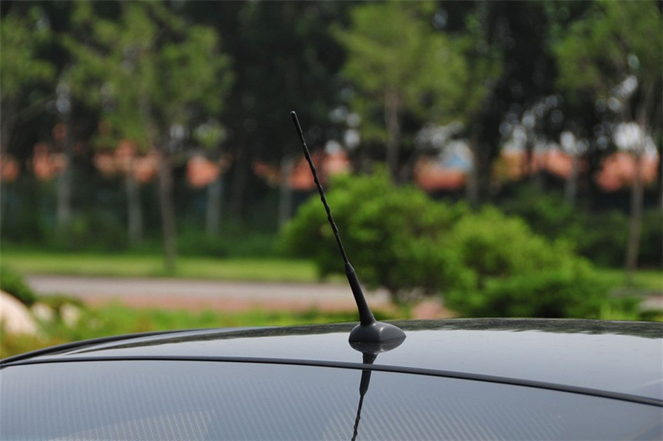 爱唯欧 三厢 2011款 1.4L MT SE